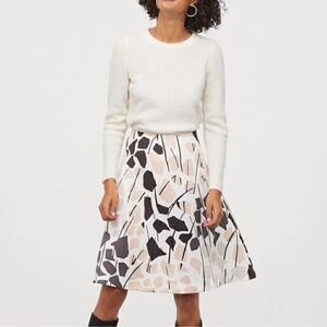 Richard Allan x H&M White Pink Black Print Pattern Satin Knee Length Skirt 4 NWT